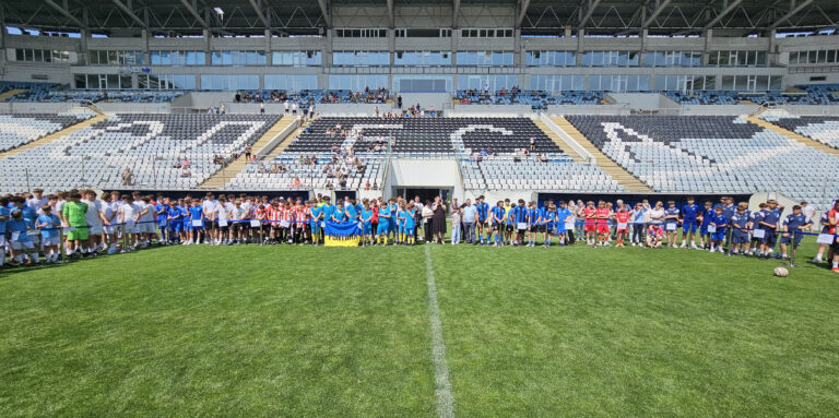 🏆 На стадіоні «Чорноморець» нагородили переможців та призерів Зимового кубка і Чемпіонату Одеси сезону 2025/2026 – 2013 рік народження.